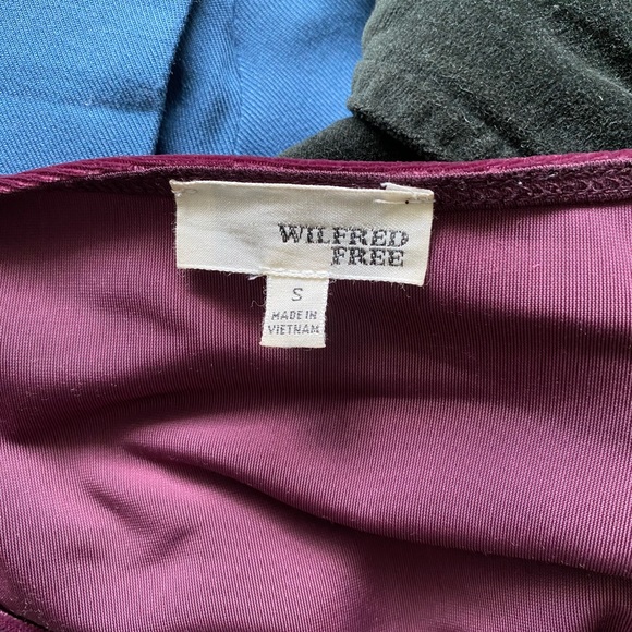 Wilfred Free plum velvet long sleeve top - Picture 3 of 3